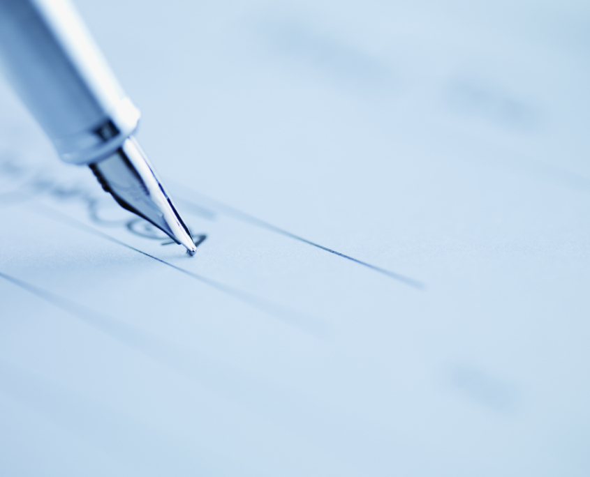 Tip of fountain pen writing